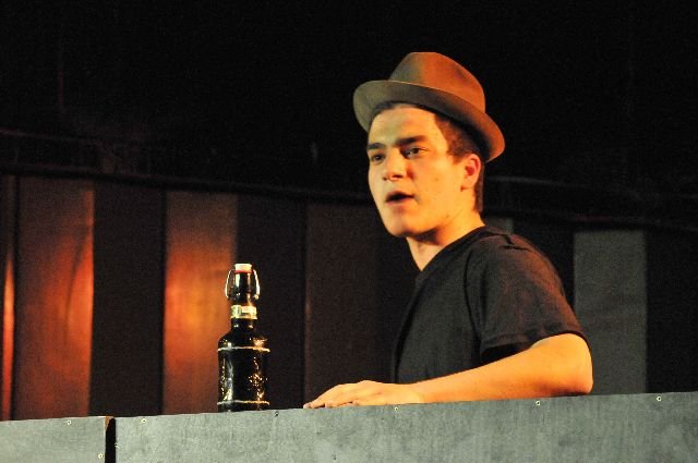 30.05.2011-theaterrevue-50