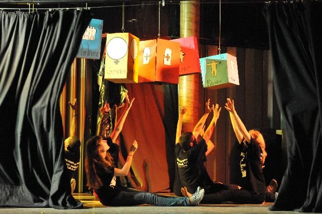 30.05.2011-theaterrevue-81