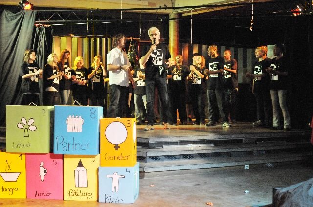 30.05.2011-theaterrevue-99